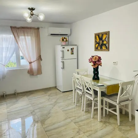 Pinului Κραϊόβα