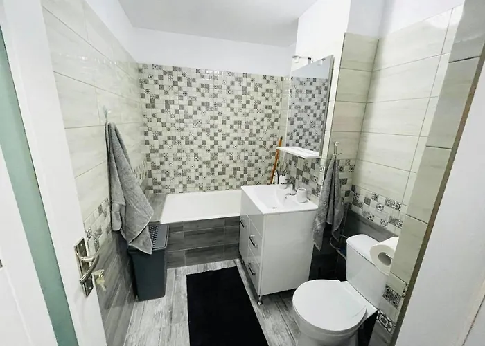 Pinului * Κραϊόβα