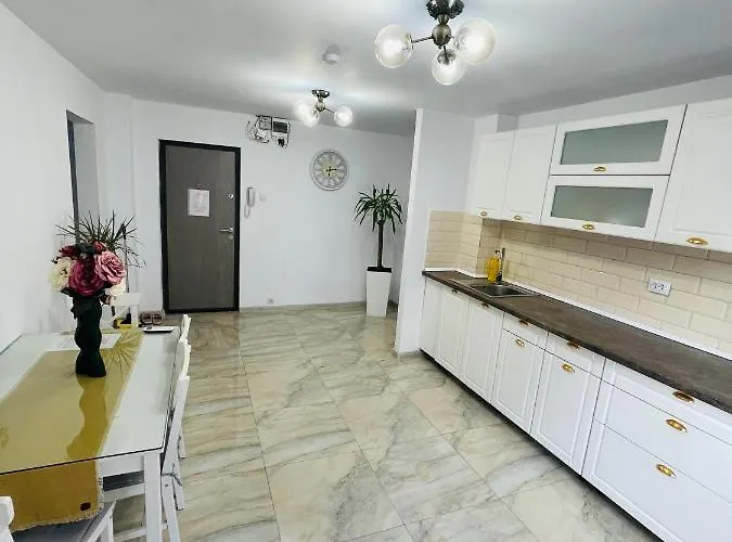 Pinului Διαμέρισμα